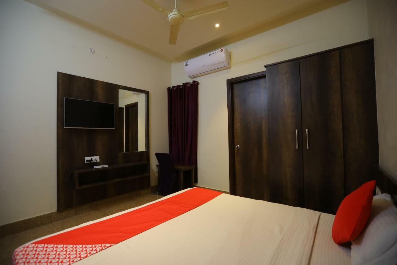 Oyo 40791 Hotel Hot N Fast Suratgarh Buitenkant foto