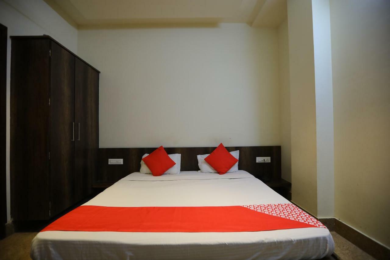 Oyo 40791 Hotel Hot N Fast Suratgarh Buitenkant foto